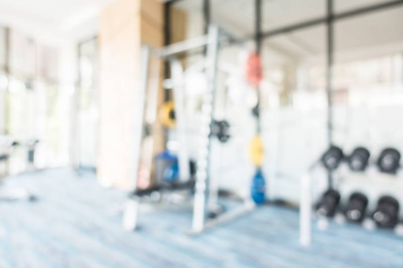 trouver une société de nettoyage pour laver les vitres de ma salle de sport à Mérignac, en Gironde