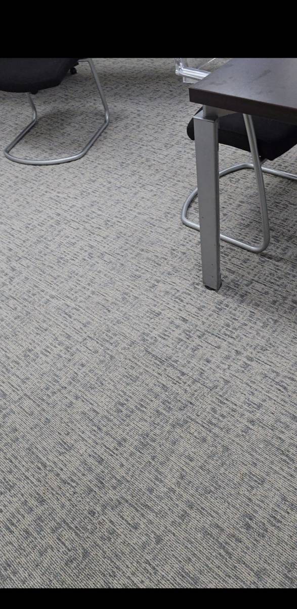 Quels avantages à passer par une entreprise spécialisée pour le nettoyage et la remise en état des moquettes de bureaux à Mérignac, en Gironde? 