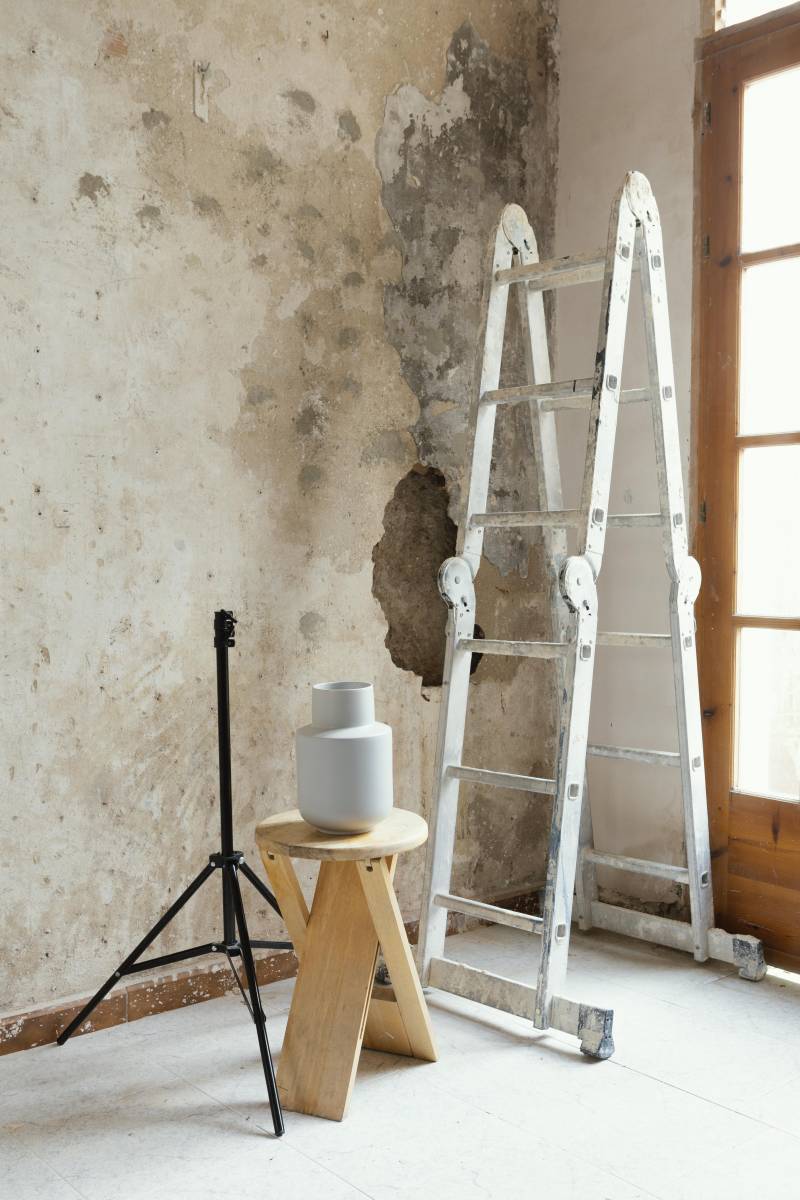 Urgence nettoyage après le départ d'un locataire dans une résidence à Pessac, près de Bordeaux, en Gironde